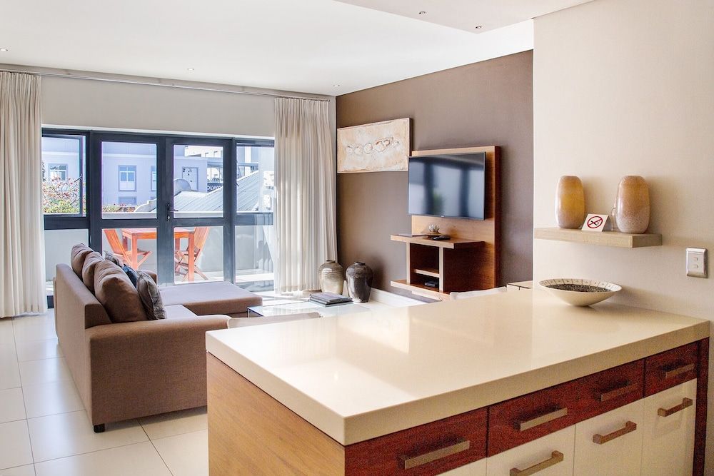 Marine Square Luxury Suites Luxury Apartment, 1 Bedroom 10