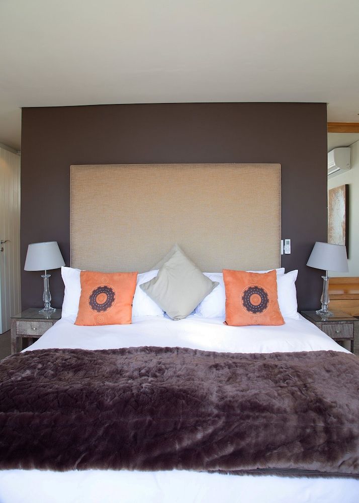 undefined Marine Square Luxury Suites 3