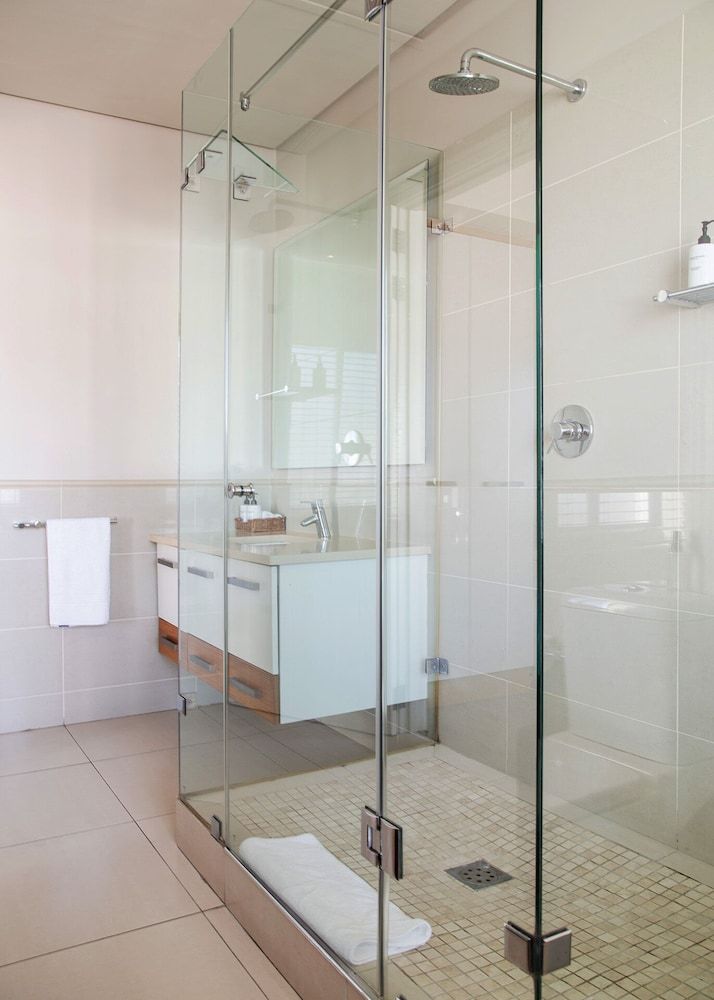 Marine Square Luxury Suites Comfort Apartment, 3 Bedrooms 7