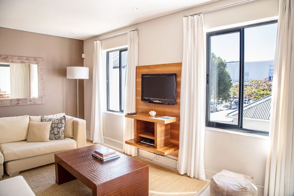 Marine Square Luxury Suites Comfort Apartment, 3 Bedrooms 10