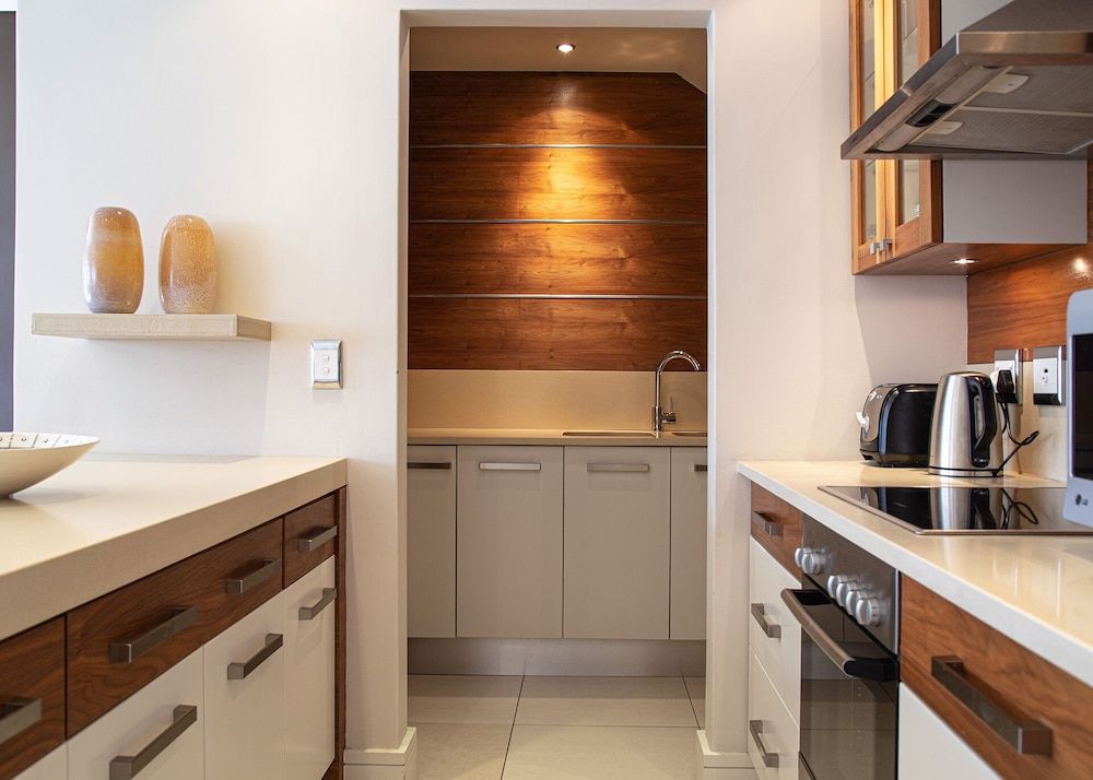 Marine Square Luxury Suites Luxury Apartment, 1 Bedroom 5