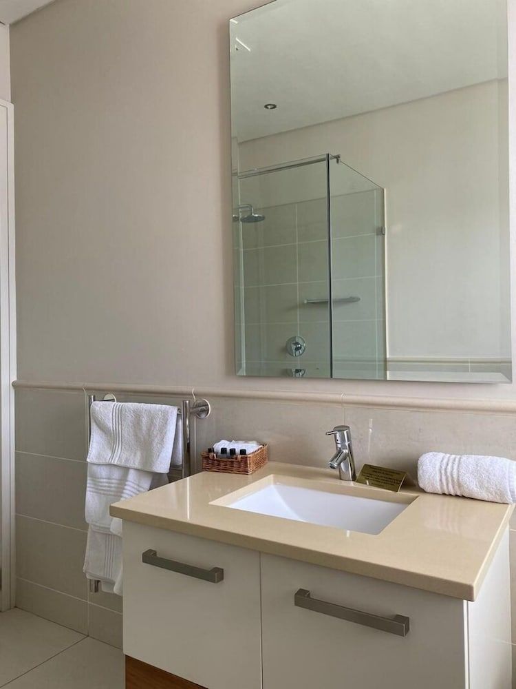 Marine Square Luxury Suites Luxury Apartment, 1 Bedroom 6