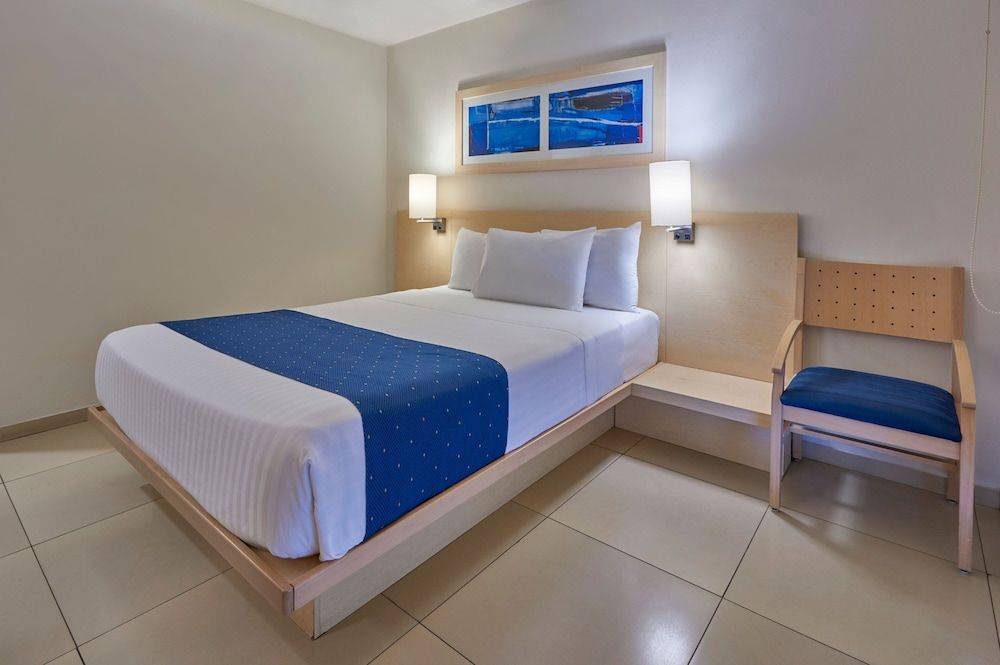 City Express by Marriott Manzanillo Room, 1 Queen Bed, Non Smoking 3