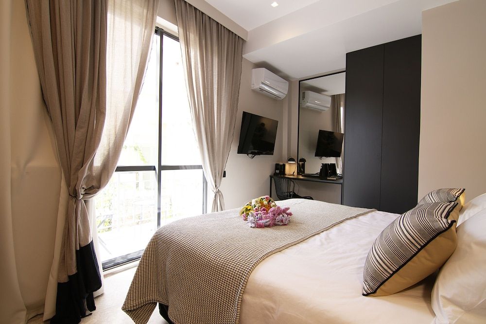 undefined CityZoe Athens Suites