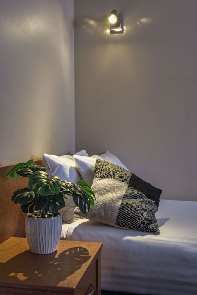 Blue Mountains Heritage Motel Twin Room 6