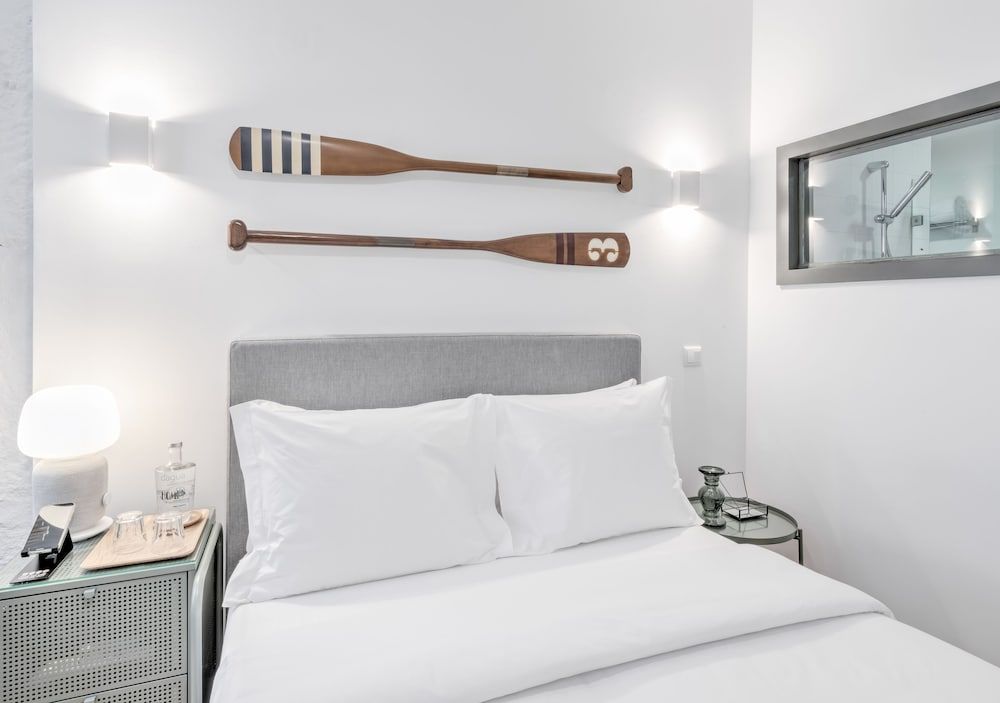 Oporto Street Fonte Taurina Standard Room, City View 3