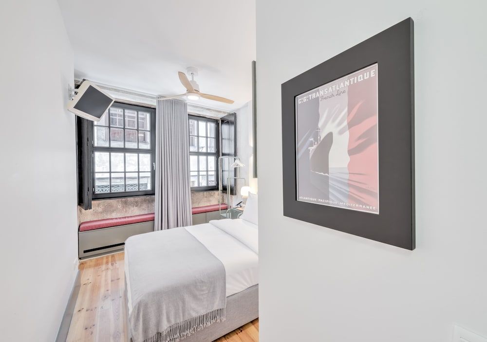 Oporto Street Fonte Taurina Standard Room, City View 7