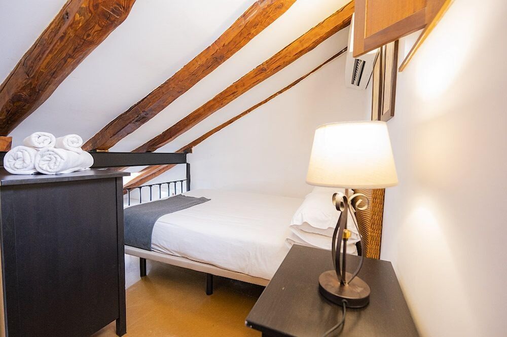 Apartamentos Huertas Deluxe Penthouse 10