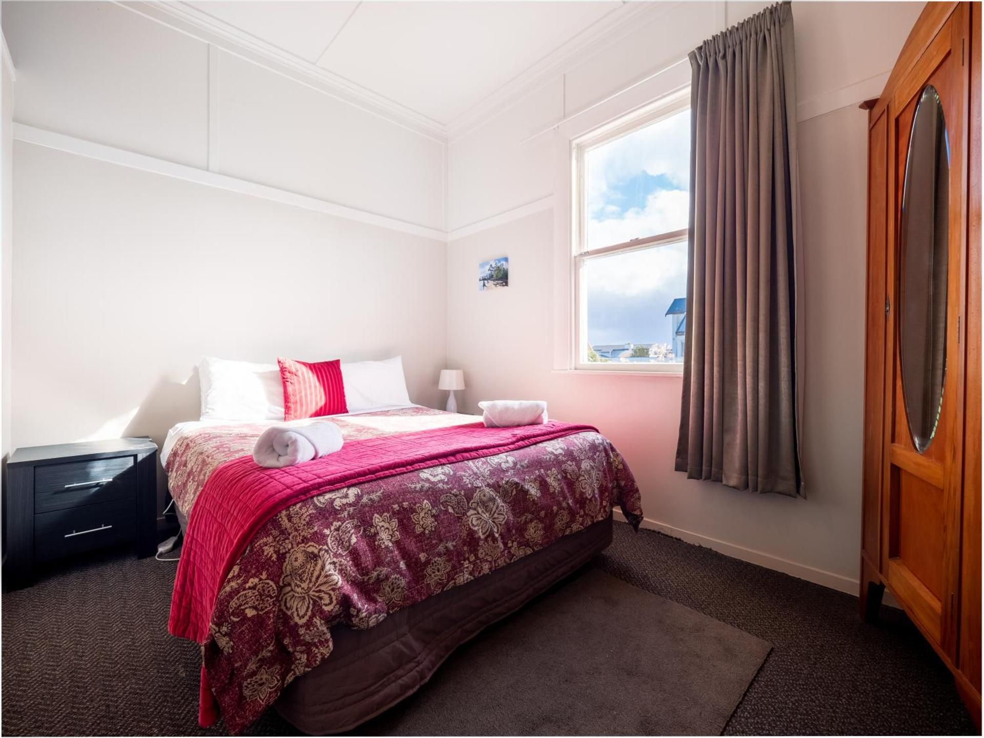 Lakeview One Bedroom Suite