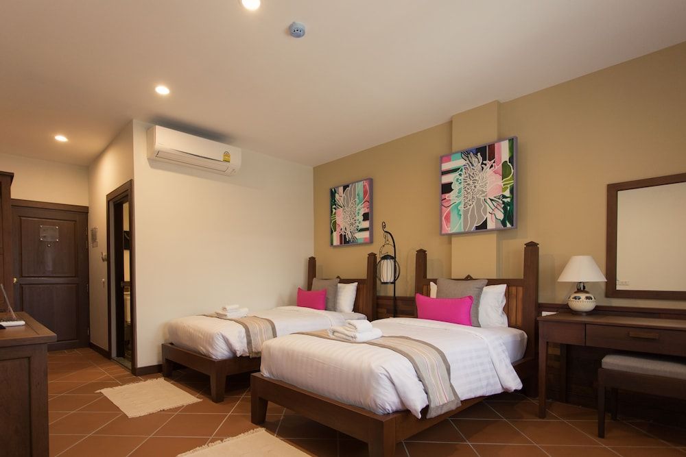Villa Sanpakoi Standard Twin Room