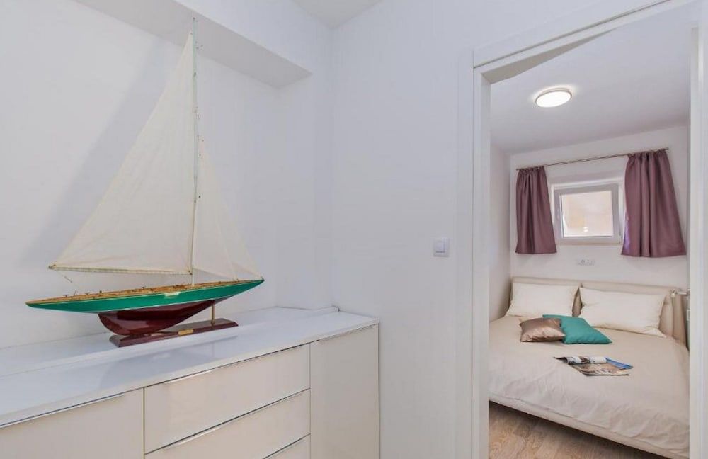 Apartments St Thomas Superior Apartment, 2 Bedrooms, Pool View 2