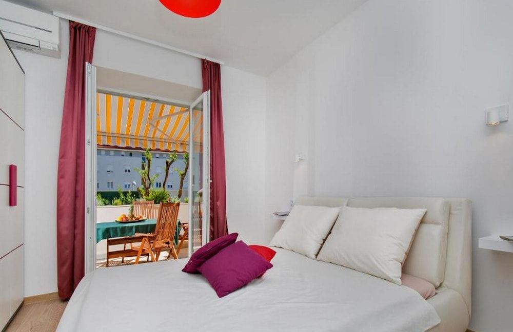 Apartments St Thomas Superior Apartment, 2 Bedrooms, Pool View