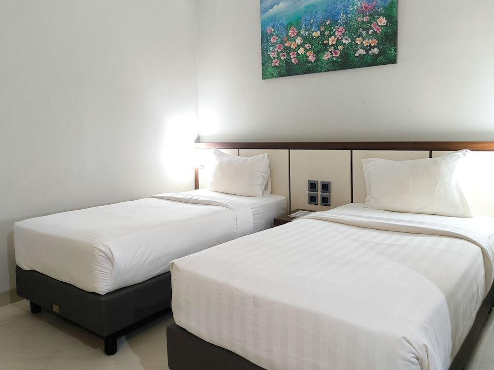 Rylich Panorama Hotel Superior Non Smoking Double or Twin Room (No Windows room) 4