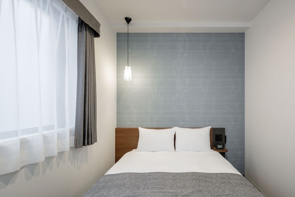 M’s Hotel Nijojo Oike Double Room 2