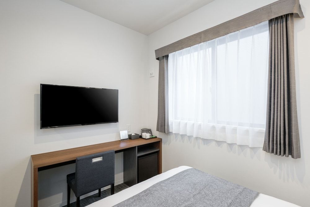 M’s Hotel Nijojo Oike Double Room 6