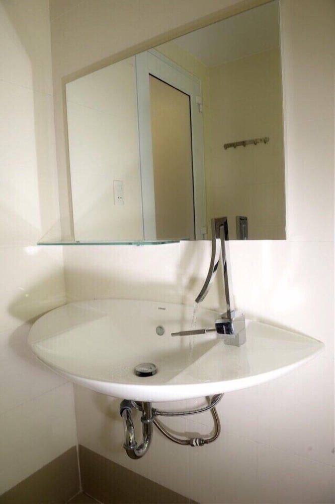 undefined Truong Thinh Hotel 10