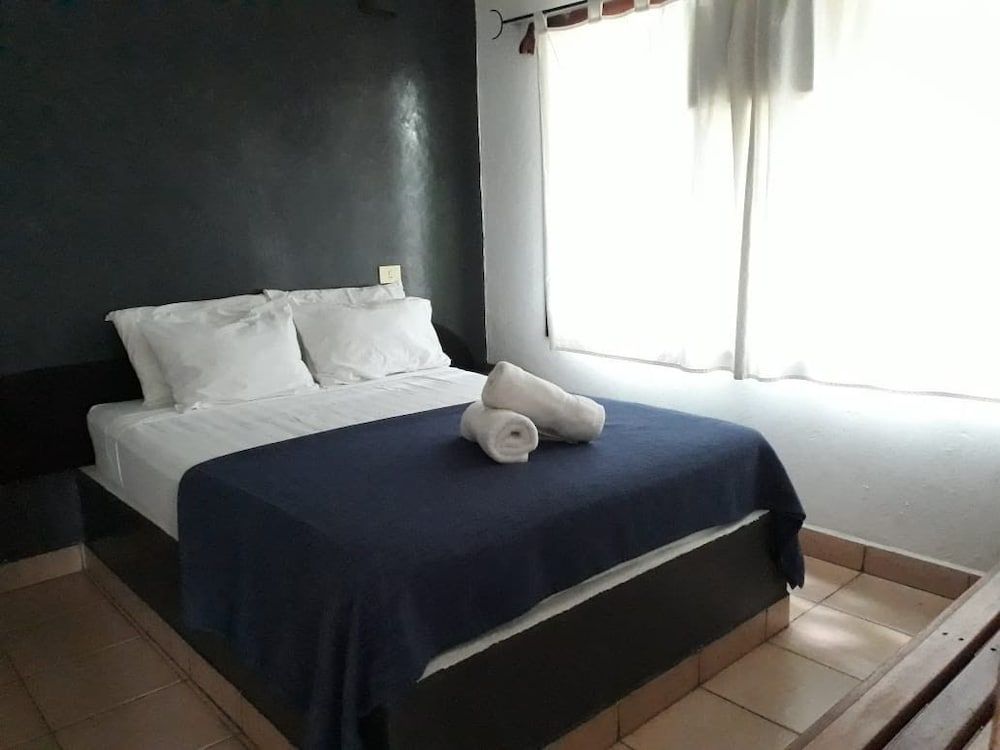 Apartamentos Massai Family Apartment, 2 Bedrooms, Terrace, Poolside 5