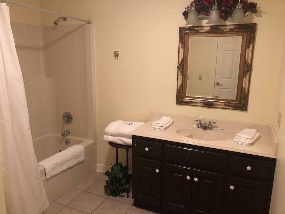 The Abbé House Inn Double Room (Ole Mill) 4