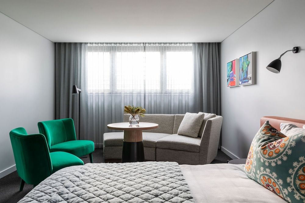 Guest Suite - King/Twin