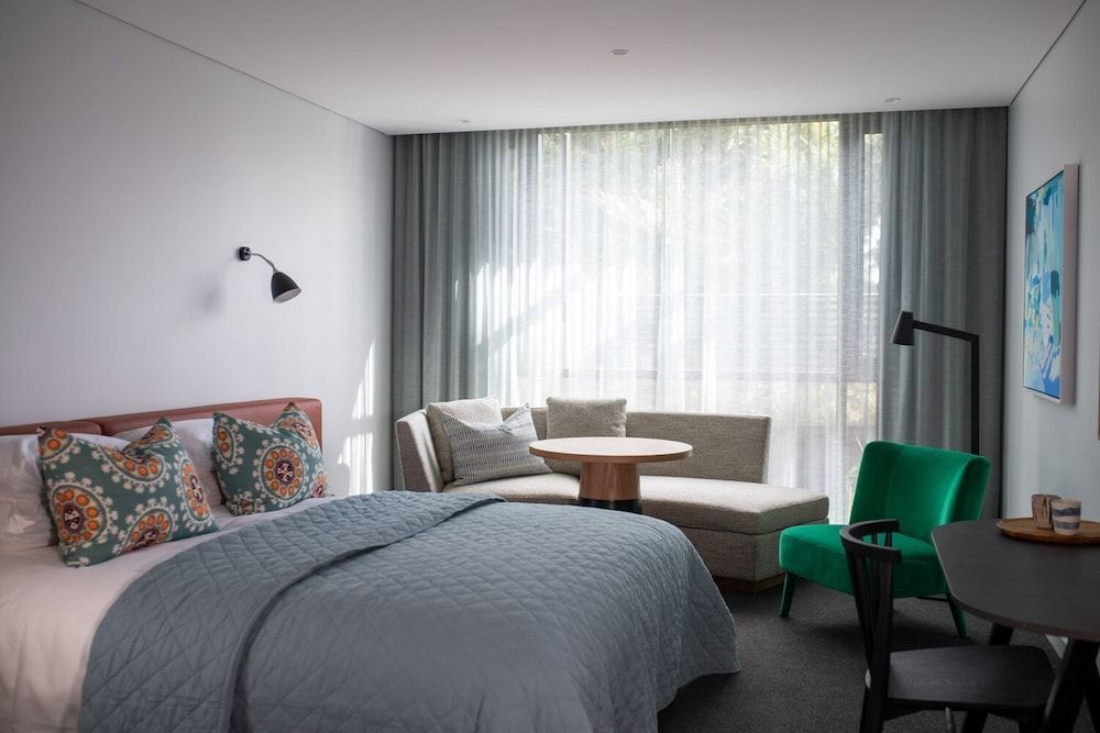 Accessible Guest Room - King/Twin