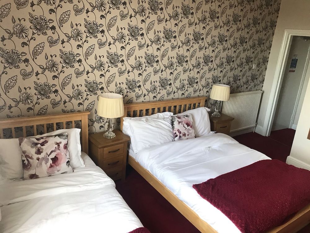 undefined The Apple House 7