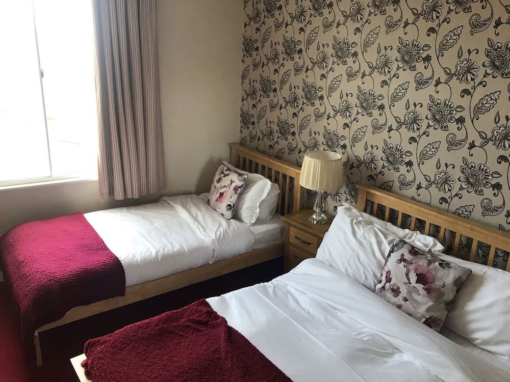 undefined The Apple House 8