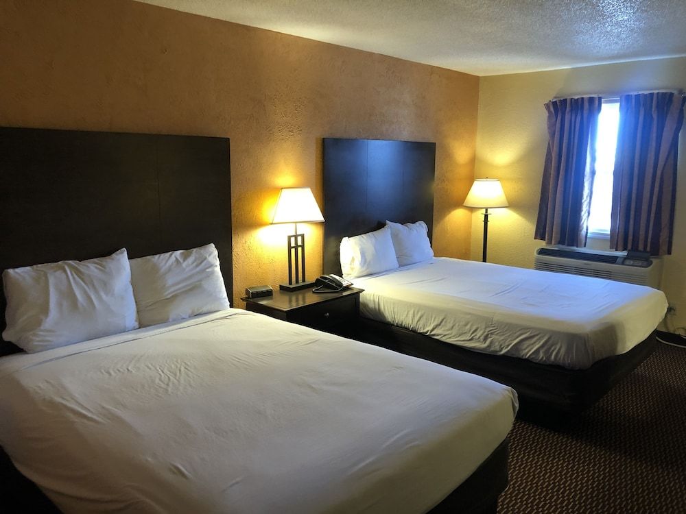 Nendels Inn & Suites Standard Room, 2 Queen Beds, Non Smoking 4