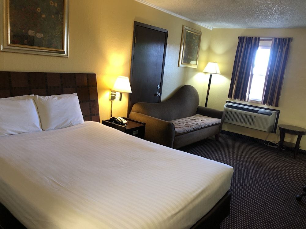 Nendels Inn & Suites