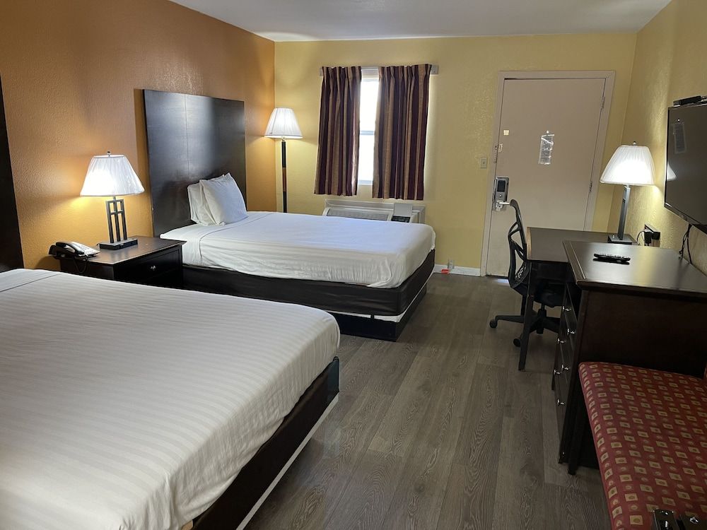 Nendels Inn & Suites Standard Room, 2 Queen Beds, Non Smoking 5