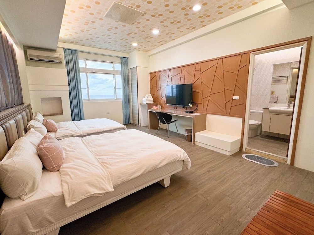 Green Island Bay Resort Honeymoon Double or Twin Room, Ocean View 4