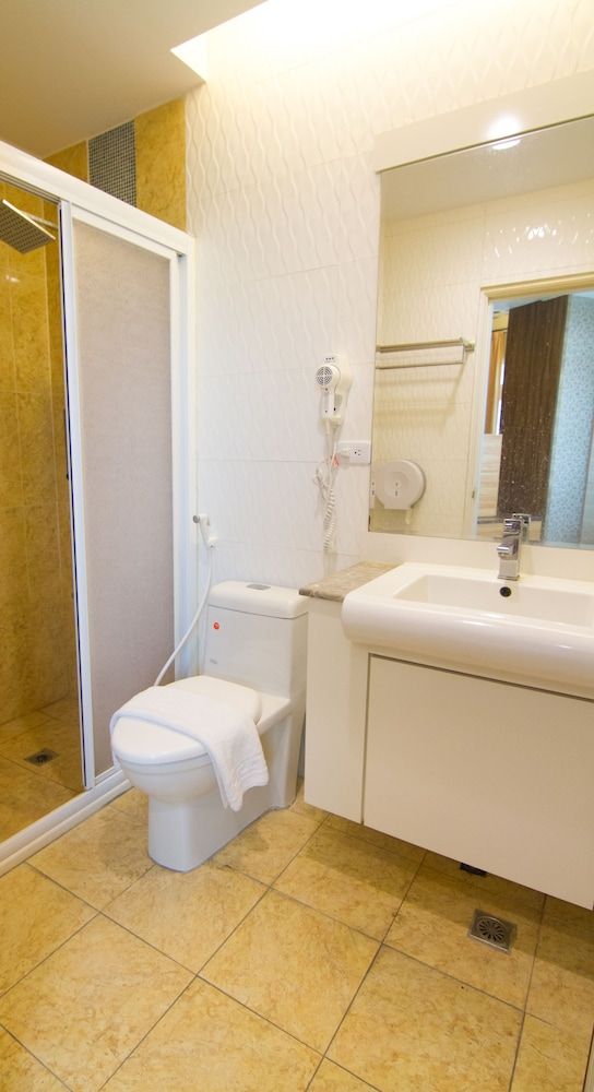 Green Island Bay Resort Honeymoon Double or Twin Room, Ocean View 7