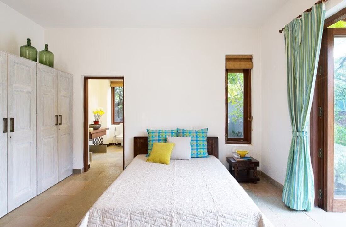 House (The Mango House)