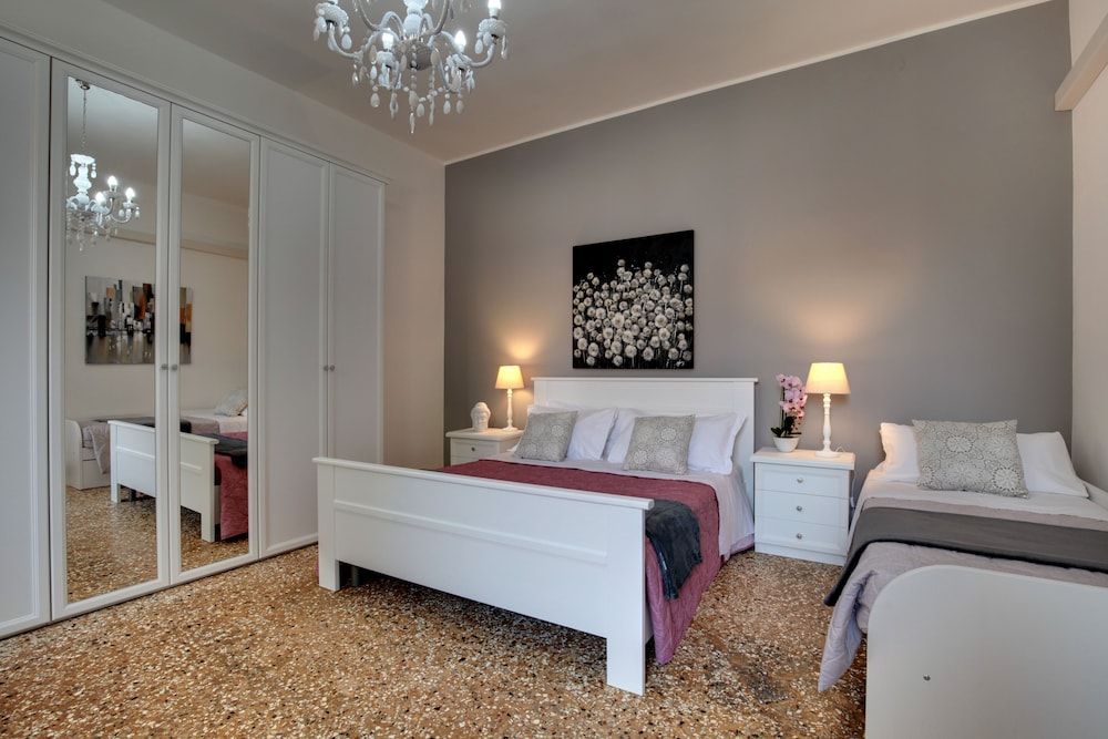 undefined Accademia Opera Deluxe 7