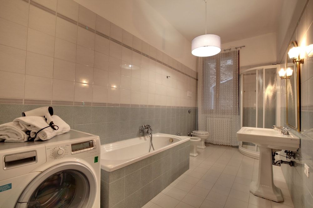 Accademia Opera Deluxe Apartment 21