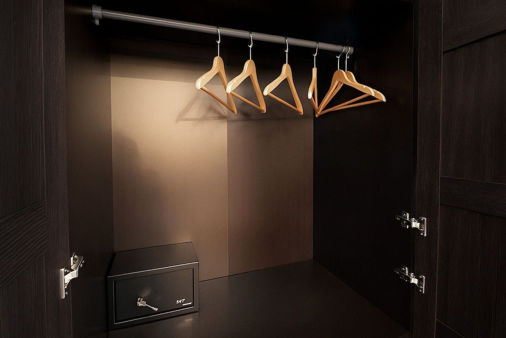 Piazza Carità Deluxe Room, 1 Queen Bed, City View 15