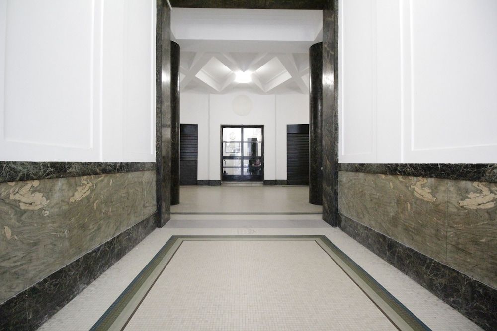 undefined Piazza Carità 5