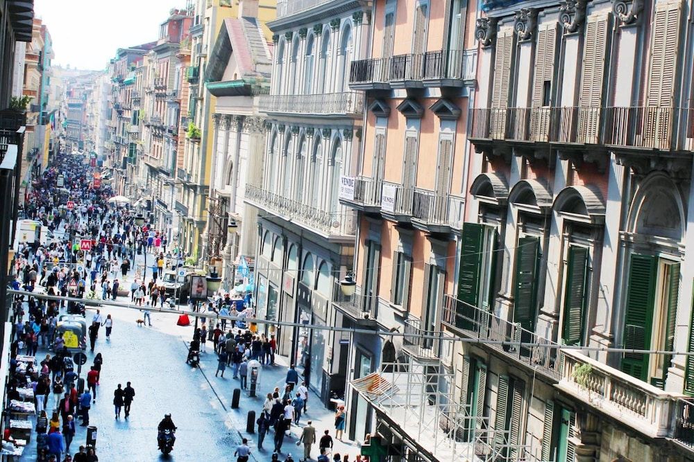 undefined Piazza Carità 8