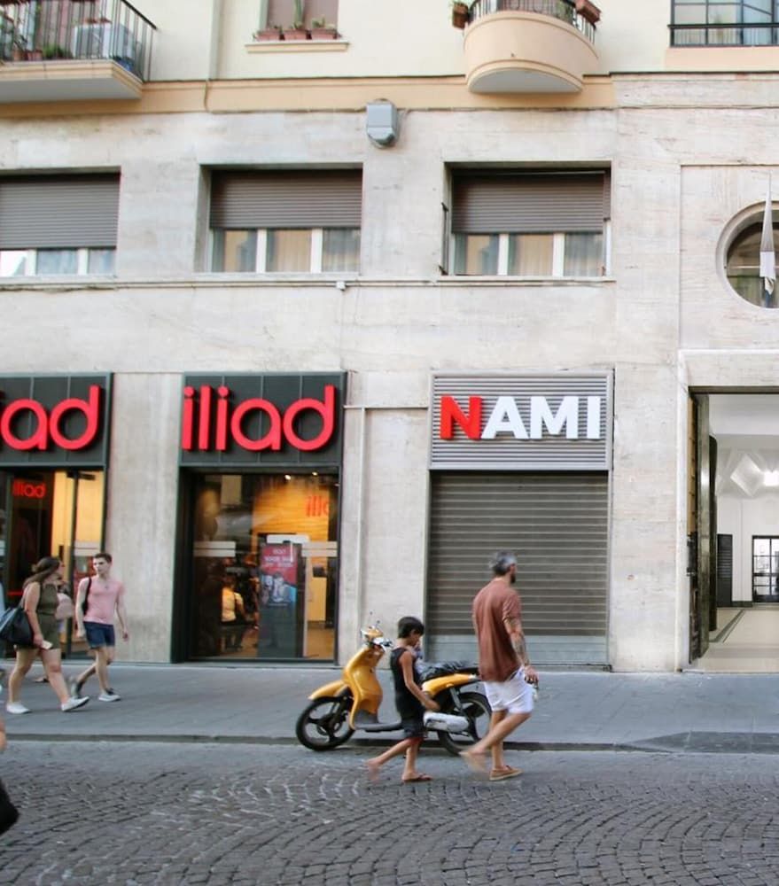 undefined Piazza Carità 4