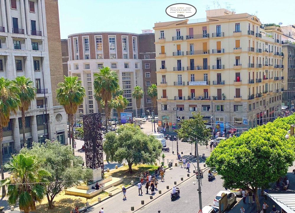 undefined Piazza Carità 7