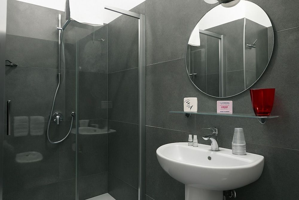 Piazza Carità Deluxe Room, 1 Queen Bed, City View 10