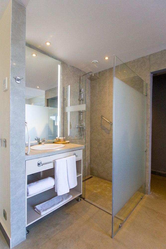 Mandarin Palace Deluxe Double Room 12