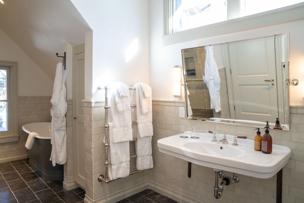 Public House Lofts Winterland 10