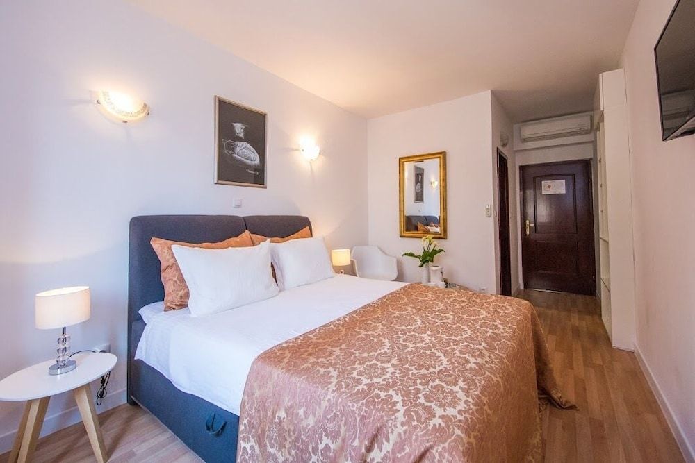 Villa Dard Double Room 8
