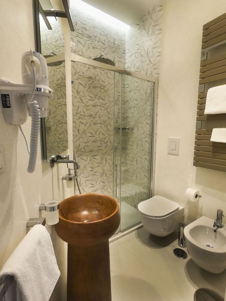 Relais Villa Montedonzelli Deluxe Double Room 4