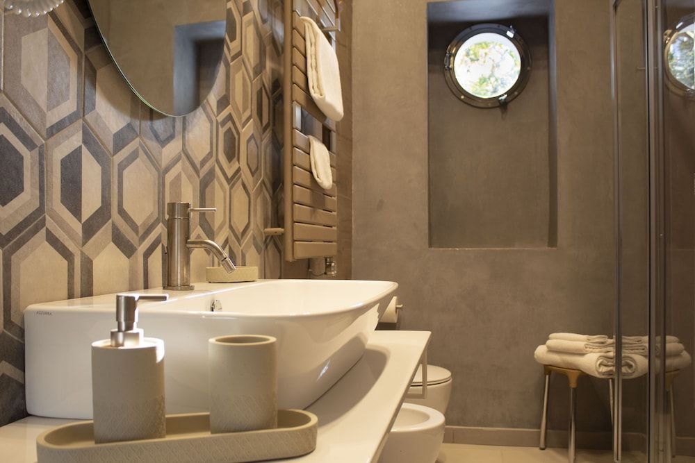 Relais Villa Montedonzelli Deluxe Double Room 3