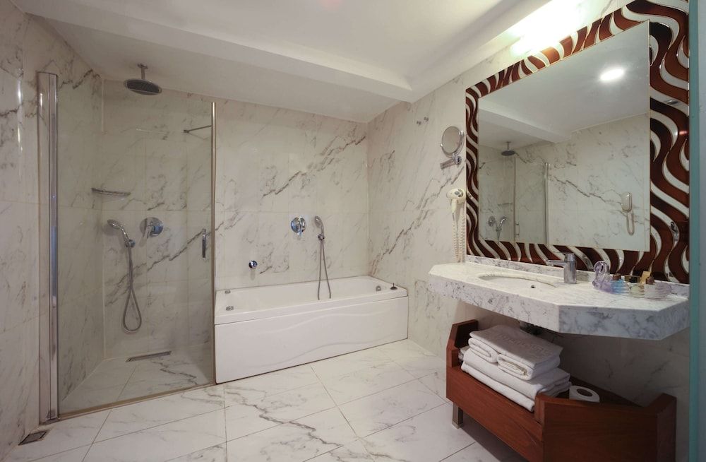 Stargate Hotel&Spa Luxury Studio Suite, Smoking, City View 4