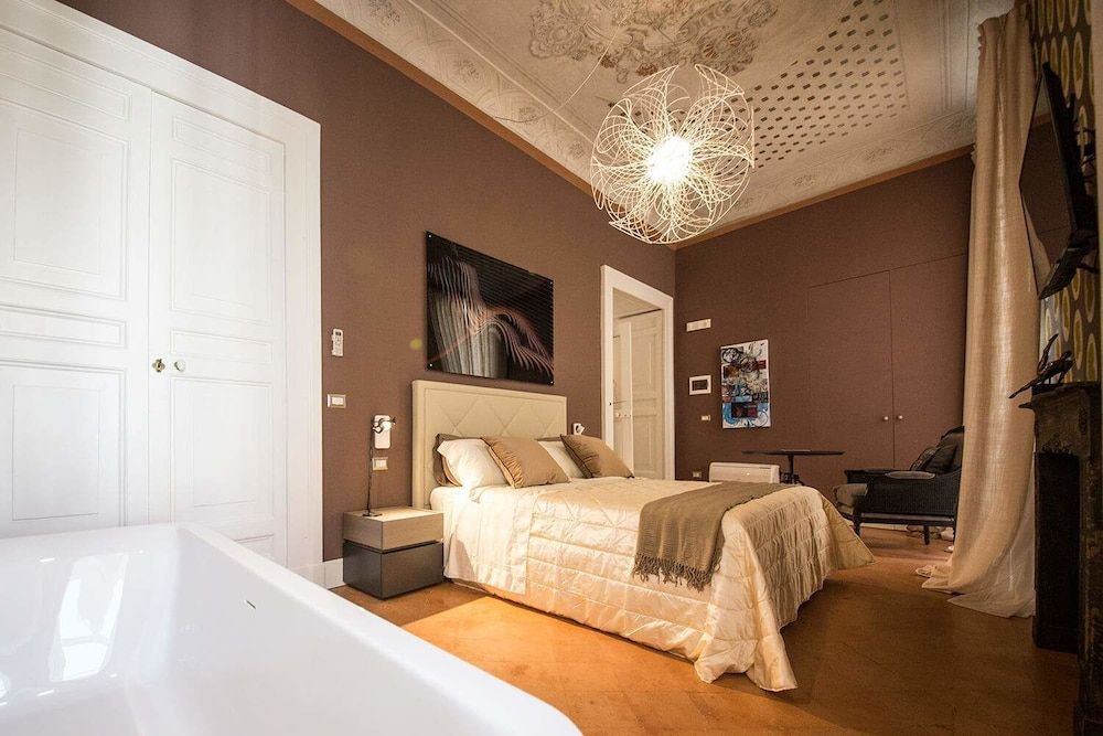 Palazzo Cannavina Luxury Suite (Regina) 2