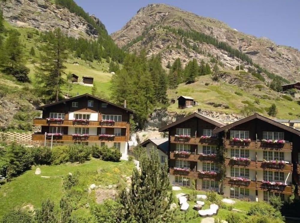 undefined Hotel Sonne Zermatt 8