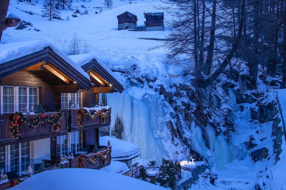 undefined Hotel Sonne Zermatt 9