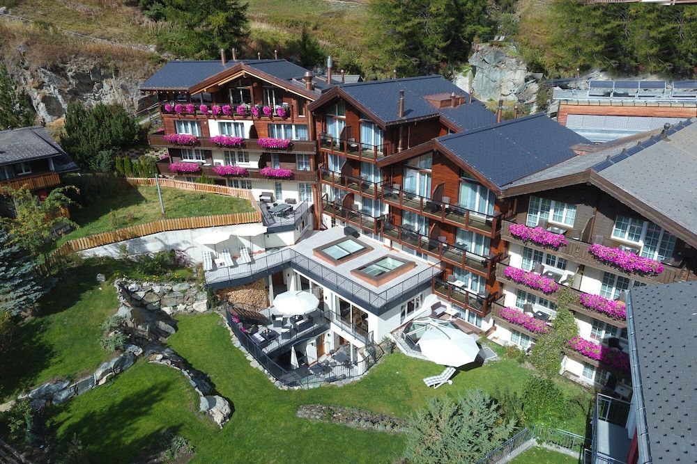 undefined Hotel Sonne Zermatt 6